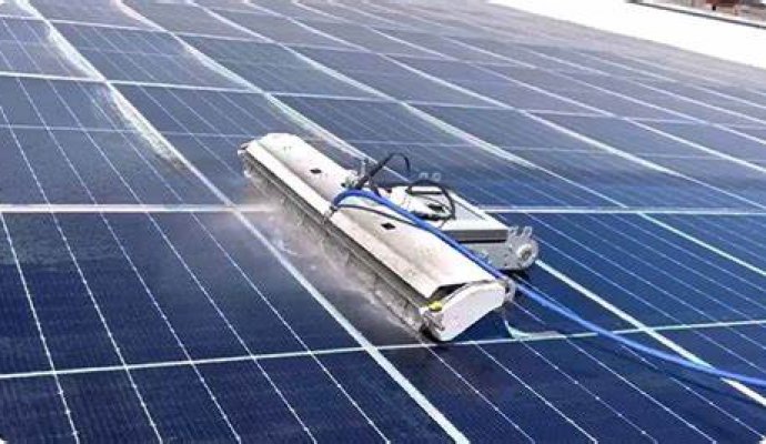魯渝能源無(wú)線充電方案：破解光伏電站清潔機(jī)器人充電難題